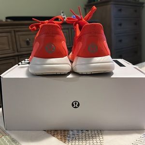 Lululemon bliss feel run 2